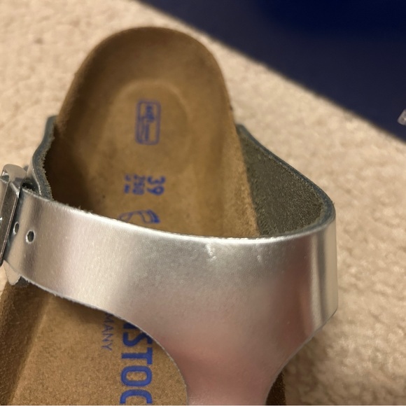 Birkenstock Gizeh Thong Sandals Leather Silver Metallic Size 39 Regular Width - Picture 6 of 9